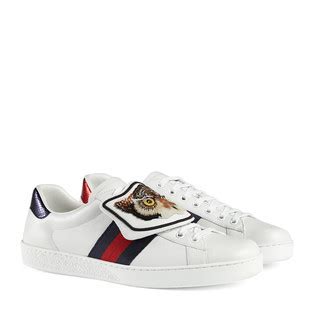 does gucci repair shoes for free